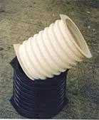 American Fabric Filter tiene una amplia gama de botas de caucho corrugado para adaptarse a todos los tamices vibratorios y giratorios OEM.
